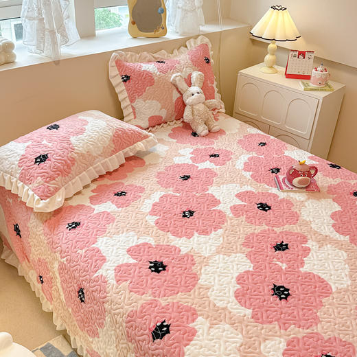 【下架】自然醒牛奶绒花边夹棉床盖冬季保暖珊瑚法兰绒榻榻米防滑加厚床单三件套炕单JY 商品图0