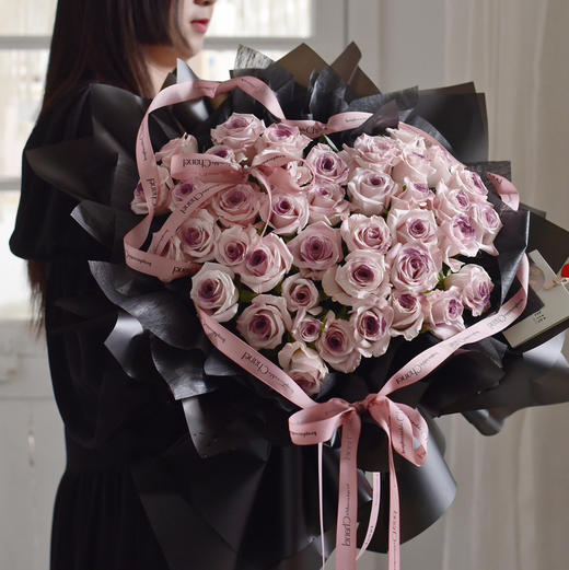 《乌梅》曼塔爱心形花束 商品图6