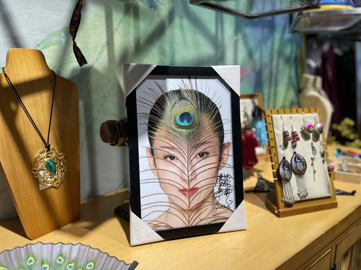 杨丽萍老师舞剧海报艺术画框 /亲笔签名少量库存 商品图3