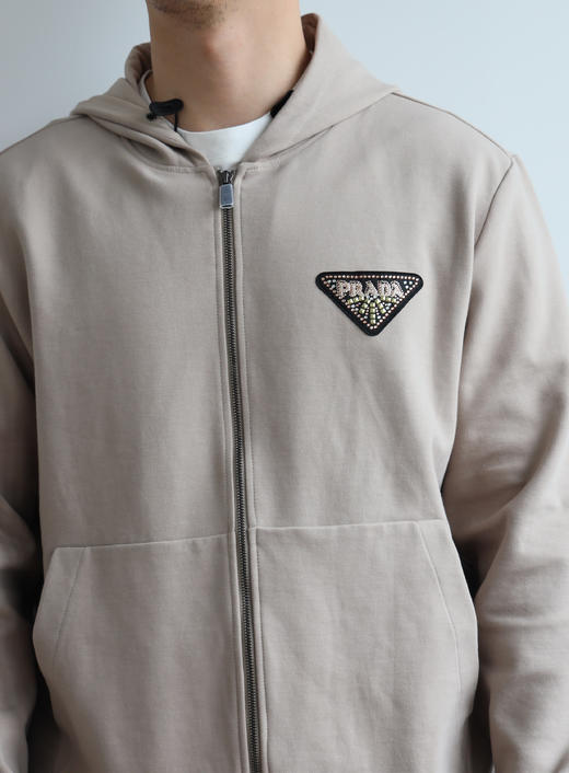 基本都卡其色勒 P.R.D 章仔花纹3角标 宽松拉链帽衫 WY741 商品图1