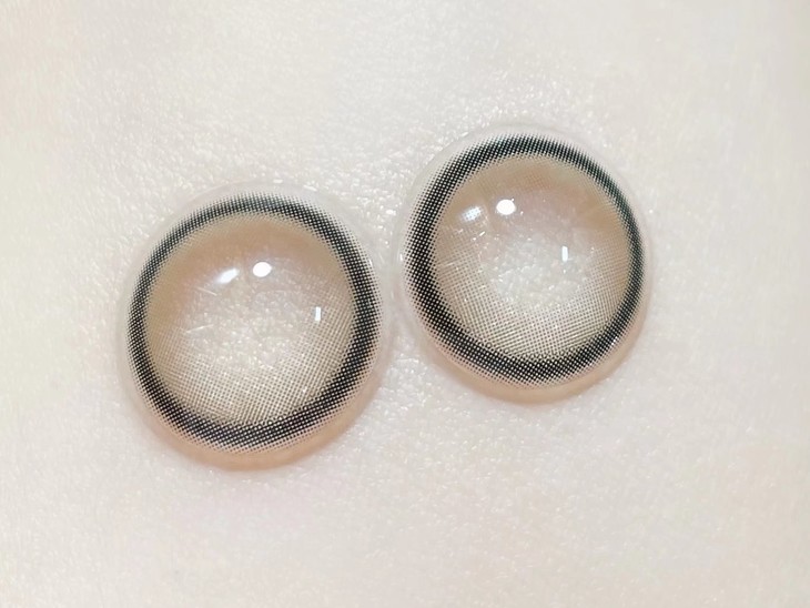 FLOWERCOLOR 年抛隐形眼镜 牛乳亚麻 14.5mm 1副/2片 左右度数可不同 - VVCON美瞳商城