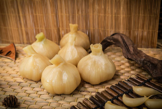 【还口以甜蒜】💥 糖蒜，给我天然保护力💥  ✅ 1包500g ✅ 2包22.9💰 ✅ 3包29.9💰 传统腌制食品，是涮火锅🍲 涮羊肉🍲 📢 吃烧烤🍡 羊肉泡馍🍙 商品图0