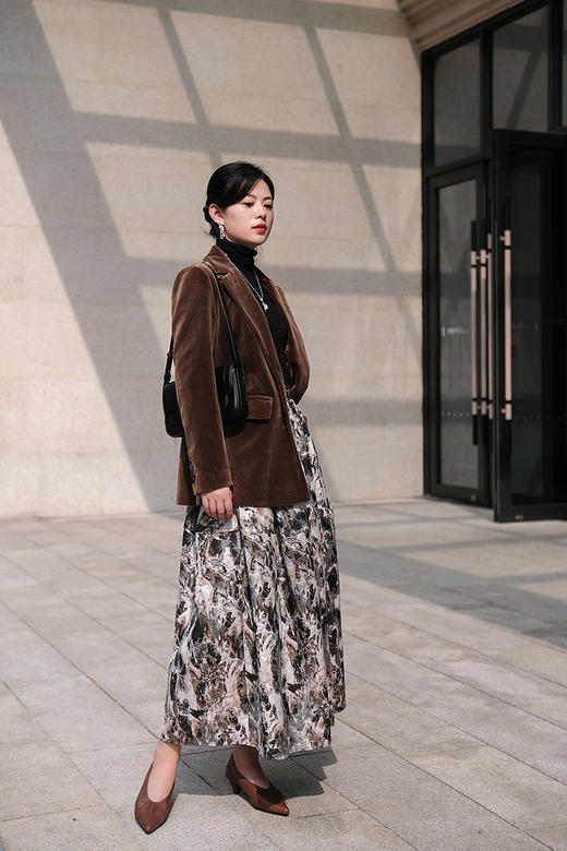 花花团篙端定制意大利进口小羊皮猫跟鞋/皮鞋/奶奶鞋“袜子鞋”JI致绵软细腻舒服脚感，意大利手作质朴篙级感，篙级铅笔灰/美拉德棕色（少量现货，预售12双起订） 商品图6