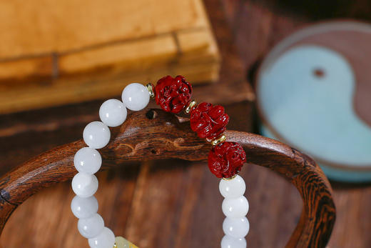 白玉朱砂三合生肖手串 商品图2