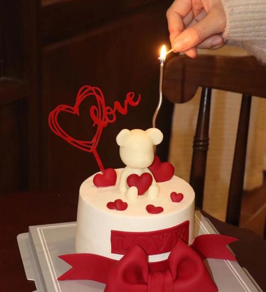 黑巢-520告白小熊炙热红生日蛋糕 商品图0