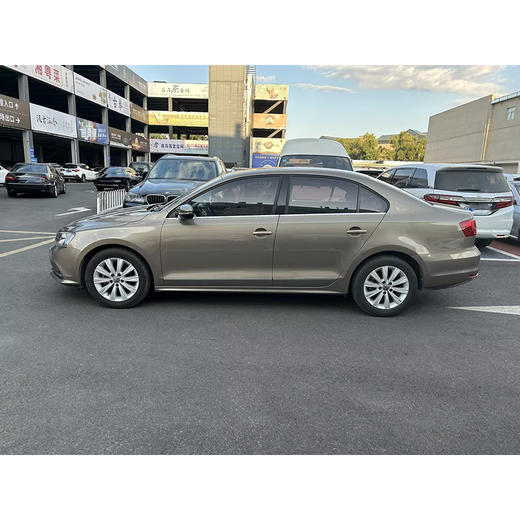 大众	速腾  230TSI 自动豪华型【长租-北京】 商品图3