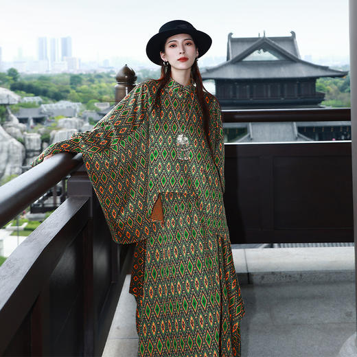 异域凝香上衣半裙套装 | 性价比超高 一套699 | 现货加急发 商品图2