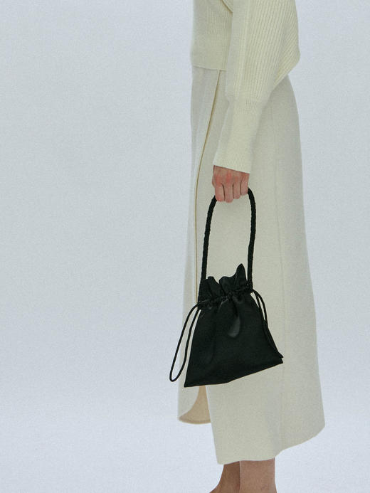 Viktoria Chan｜AW23110 Luna pearl pouch [ 白 / 黑 ] 商品图2