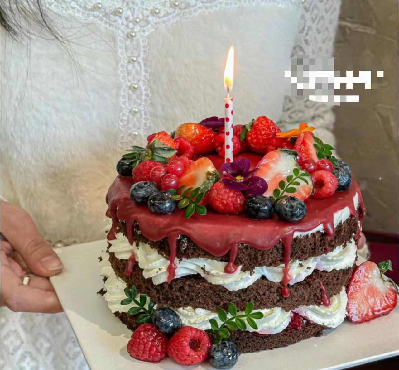 黑巢-森林玫果生日蛋糕