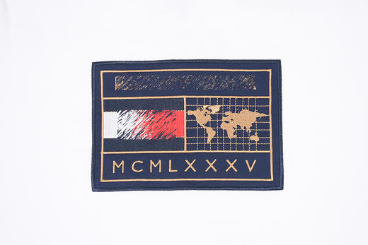 秋季新款 男士休闲时尚 精致刺绣旗标 圆领套头卫衣 T-1210 商品图1