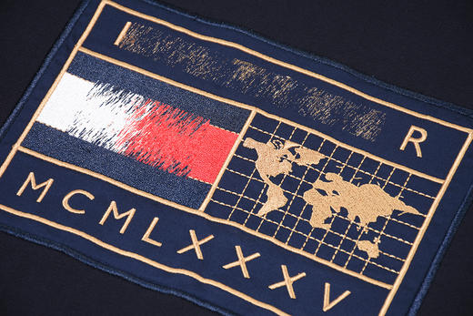 秋季新款 男士休闲时尚 精致刺绣旗标 圆领套头卫衣 T-1210 商品图10