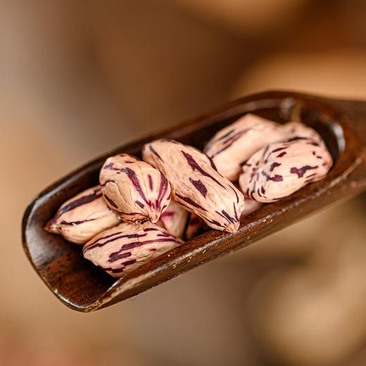 云南野地七彩花生    果肉脆而不硬  果形细长   甘香回甜   花生籽粒白底带紫色 色彩鲜明   包邮发出 商品图5