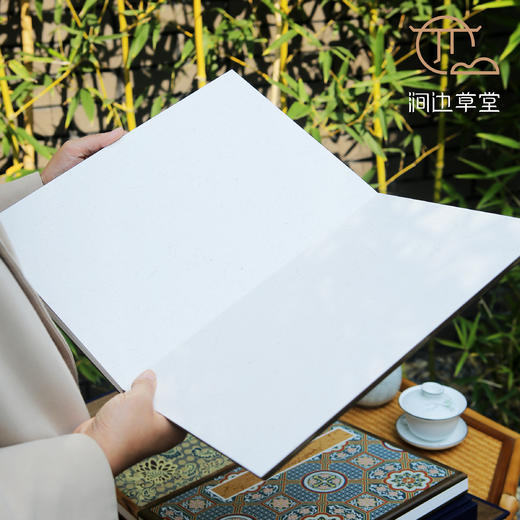 宋锦封面胡桃木包边带函套生宣册页 商品图4