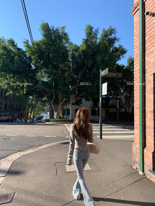 Read Nameless /复古辣妹灰色上衣+挖腰牛仔裤浅蓝色 商品图5