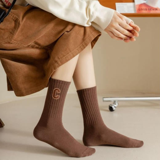 「5双装！数款组合」春秋季配鲨鱼裤字母刺绣中筒袜 纯色棉袜网红款长袜外穿运动高筒袜配饰 商品图2