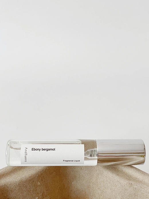 ANDFUNNS | Fragrance liquid fabric spray 10ml便携装 [衣物香水喷雾 12味可选] 商品图1