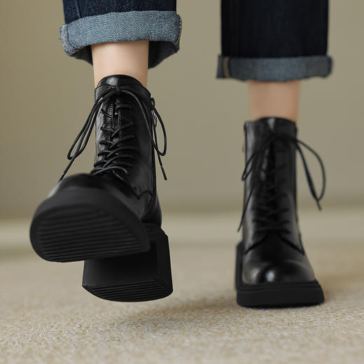 阿么手工女鞋冬季真皮新款马丁靴厚底6CM英伦风复古短靴透气百搭 商品图3