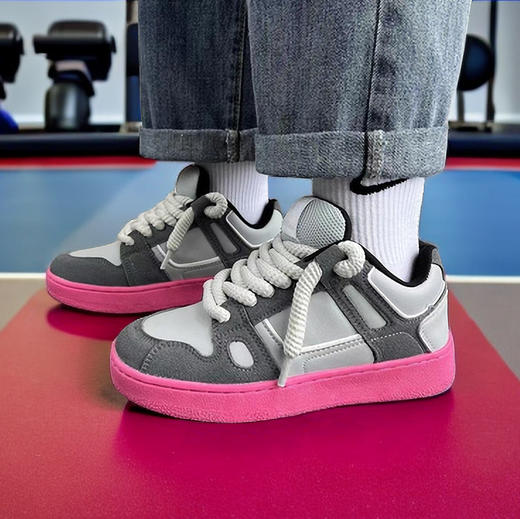 「火龙果配色！男女同款」火龙果鞋子女ins潮流拼接小众保暖板鞋复古美式冬季运动面包女鞋 商品图2