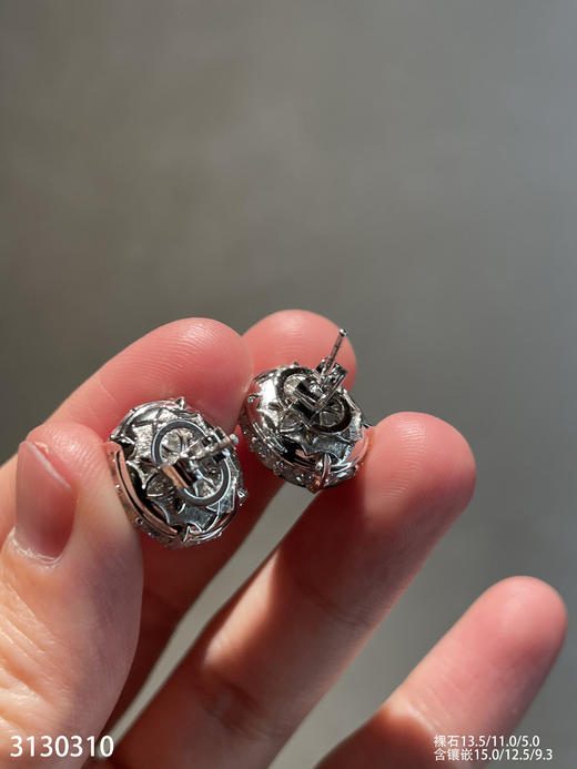 老坑艳绿蛋面耳钉【3130310】具体价格微信咨询 商品图7