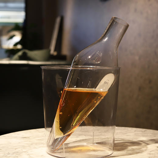 Rona白葡萄醒酒器可以放入冰桶 商品图1