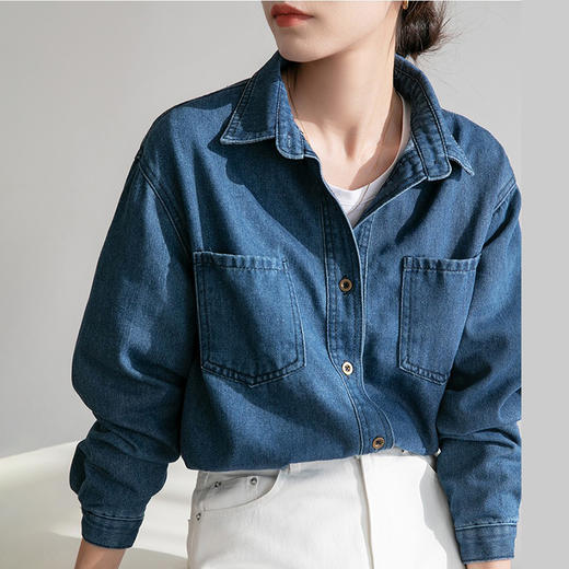 港风复古牛仔衬衫 港风复古牛仔衬衫 简约宽松版型 遮肉显瘦 优质面料 舒适亲肤 商品图4