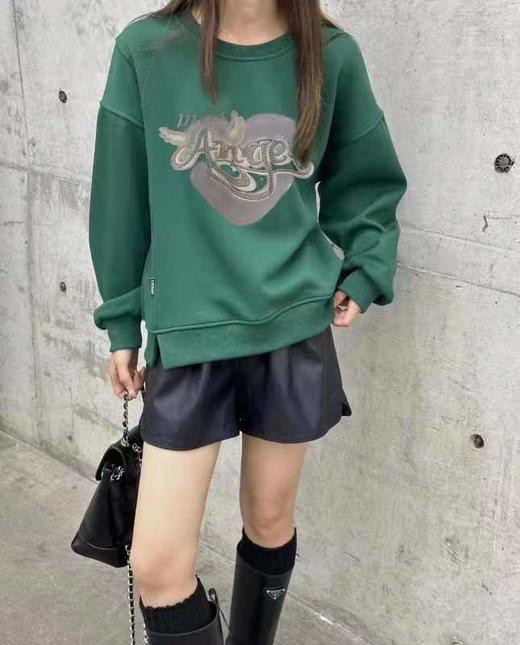 D6011        欧版气质印花休闲圆领套头加绒卫衣（特价不退换） 商品图0