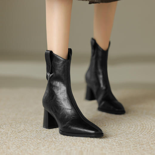 阿么手工女鞋手抓纹尖头质感真皮短靴6.5CM秋冬瘦瘦靴时装靴高跟 商品图4
