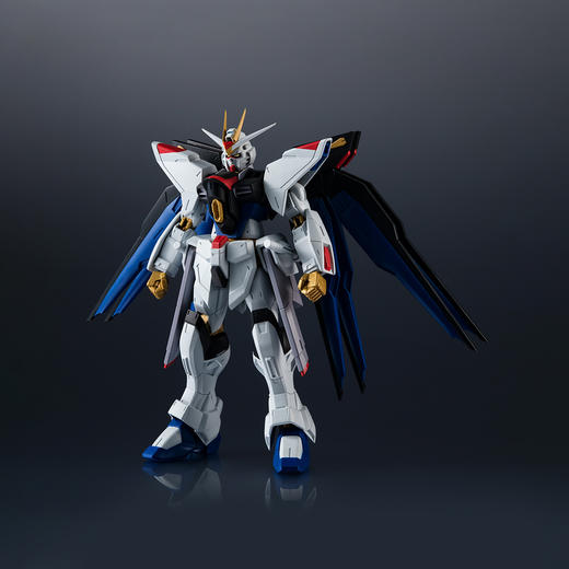 万代 Gundam Universe GU 高达SEED 强袭自由 可动手办 商品图1