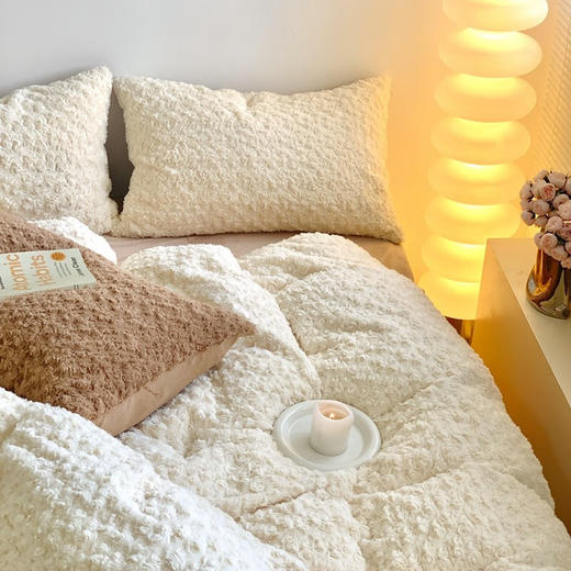 南方生活A类浪漫玫瑰卷兔绒四件套 200*230cm   白色 商品图3