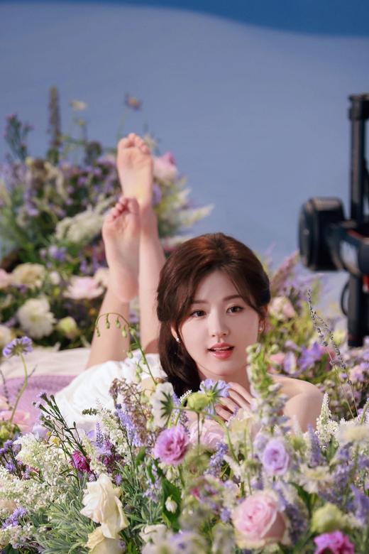 【品牌授权】欧舒丹白色薰衣草香氛套装 赵露思同款 沐浴露250ml、润肤乳250ml、护手霜30ml 商品图4