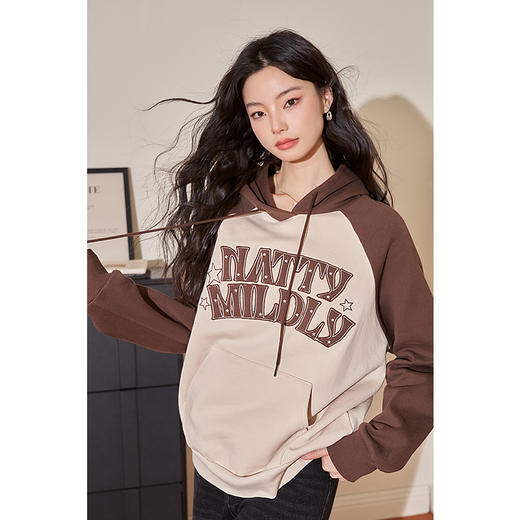 美式复古撞色卫衣女2023秋冬新款连帽插肩袖抓绒字母宽松卫衣V2332580 商品图0