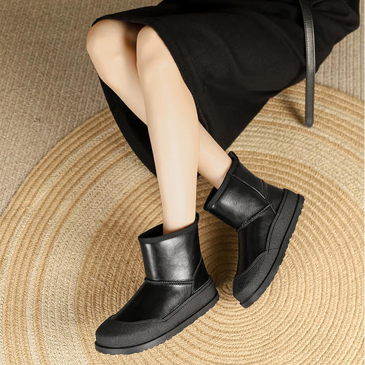 西遇防水雪地靴女新款冬季户外短靴东北外穿黑色保暖加绒棉鞋V0034180 商品图3