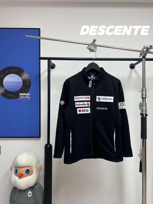 DESCENTE 迪桑特秋冬国家滑雪队联名独家款仿羊羔绒加厚情侣款连帽夹克外套 商品图2