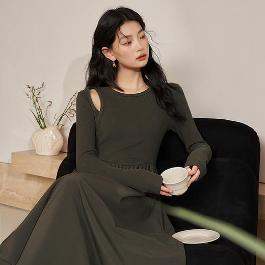 西遇法式长袖针织连衣裙女新款独特修身垂坠感长款伞裙D0032617 商品图0