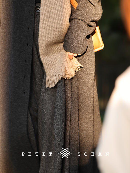 PETIT SCHAN小闪 CLO#173 city chatter 絮语 秋冬高端针织系列羊毛羊绒经典长开衫针织外套 商品图9