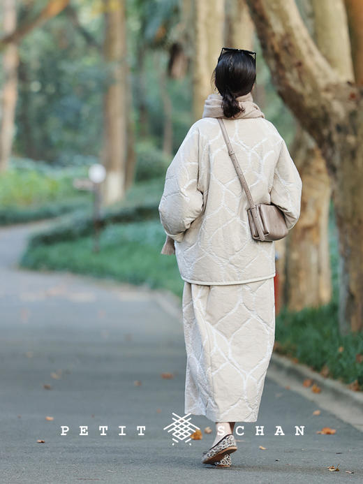 PETIT SCHAN小闪 CLO#374 Autume fields 秋的稻田 香槟金提花微茧型设计感背带连衣裙 商品图3