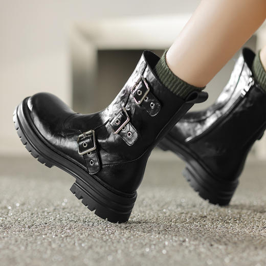 阿么手工女鞋皮带扣酷帅机车风短靴5CM潮流时尚骑士圆头厚底复古 商品图3