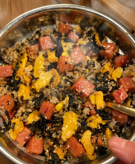 【还口以海苔碎】韩式海苔碎🍙👉24.9元整整5袋🉑 拌饭🍚捏饭团🍙煮汤🥘零食🍥拌沙拉🥗薄脆鲜香🎇，咸淡适宜 营养美味 加上芝麻，吃起来口感酥脆 商品图2