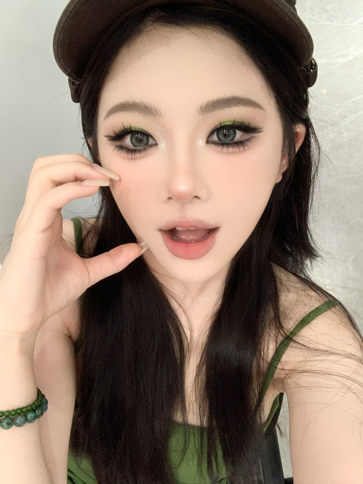 TOASTNOMI 年抛隐形眼镜 纳吉尼绿 14.5mm 1副/2片 左右度数可不同 - VVCON美瞳商城