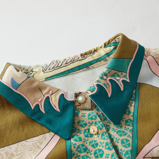 谜底花色连衣裙长袖2023冬新品复古田园风中长裙配腰带234ML1519 商品图3