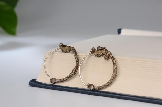 清代·老银立体掐丝龙头耳环 商品图1