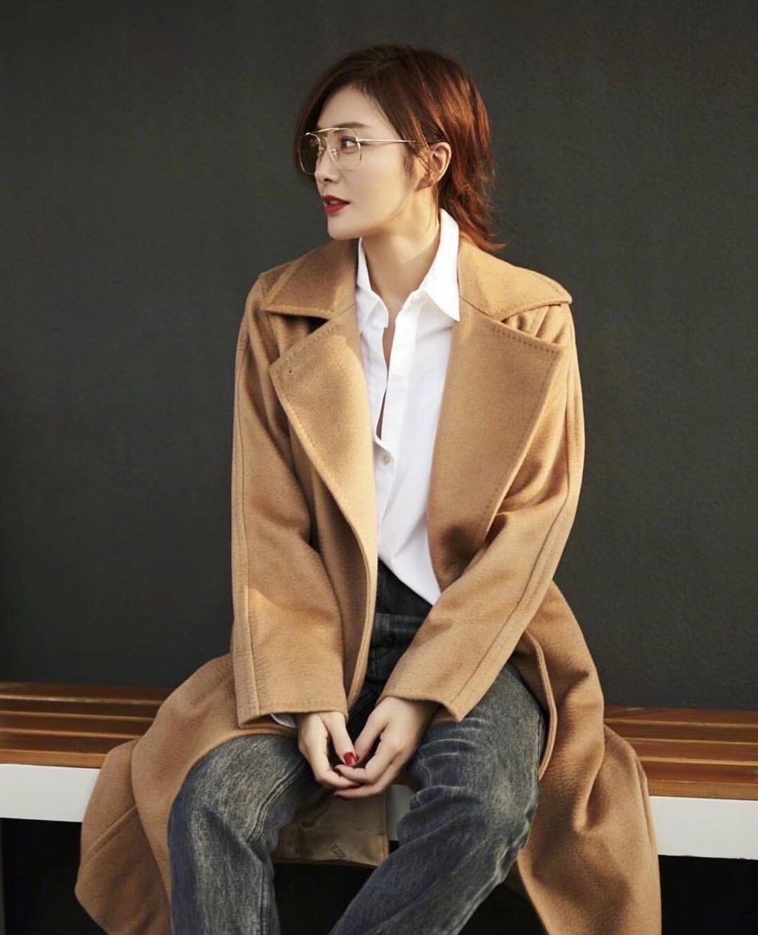 高品质的平替大衣🧥来啦💯1比1还原😏超A版型✅女生必备秋冬战袍🥰限时价💰399💯 7天无理由退换🉑️5色🉑️选👍现货秒发