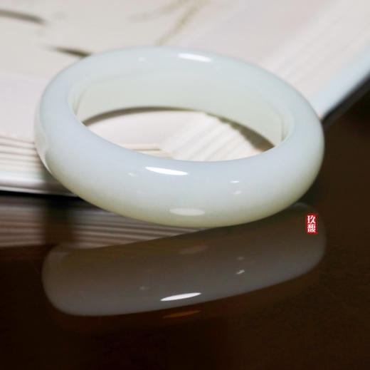 和田玉（白玉）宽条俄料手镯--平安镯/宽18-19mm/厚度11-12mm 商品图1