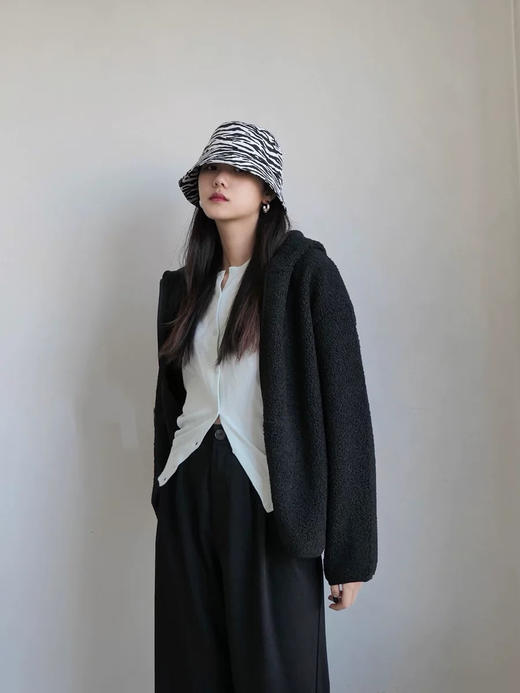 U家同款优质奥粒绒❗️ 品牌直发【千吉娜Chigina女款小摇粒绒外套】采用客供羊羔毛质感的颗粒绒面料 商品图0