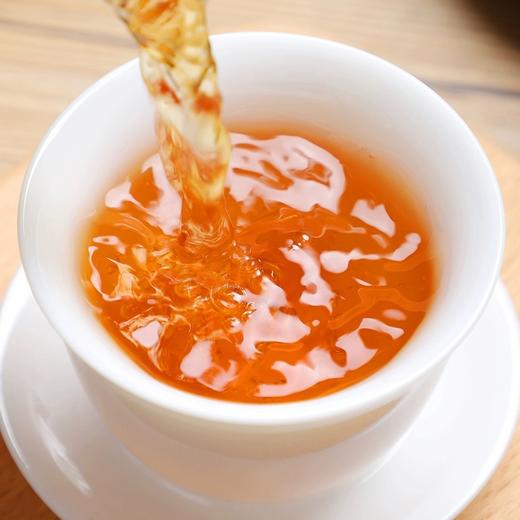 【怡人醇柔甘甜润心！武夷山正山小种红茶】过节送礼，色泽乌润，香气浓郁，红茶送手提袋两条300克健康 商品图3