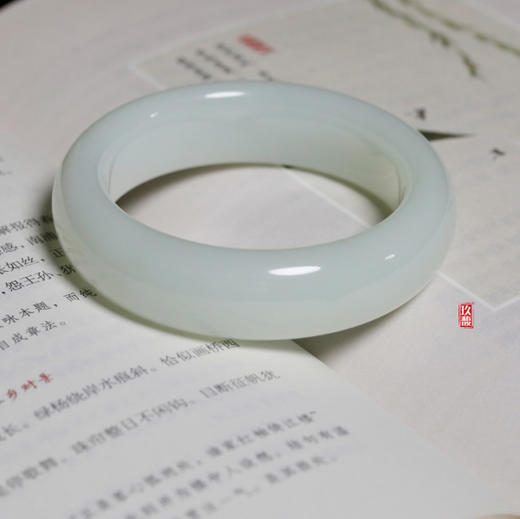 和田玉（白玉）宽条俄料手镯--平安镯/宽18-19mm/厚度11-12mm 商品图3