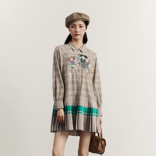 谜底A字型连衣裙长袖2023冬新品复古绣花格纹百褶中长裙234ML1584 商品图0