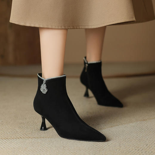 气质通勤短靴，尖头细跟高跟黑色裸靴HCYYHD-5029 商品图0