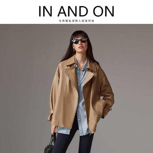 IN AND ON2023新款绵羊皮大翻领外套女中长款收腰女皮衣外套52547 商品图0