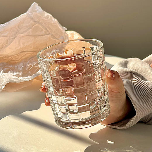 【藤编玻璃杯❗️ins风清新森系】家用浮雕水杯果汁咖啡冷饮杯博主同款；耐用‘握’在手中的质感 耐冷耐热 美观防滑；玻璃通透 两款可选择 商品图3